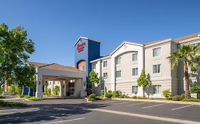 Hampton Inn & Suites Redding